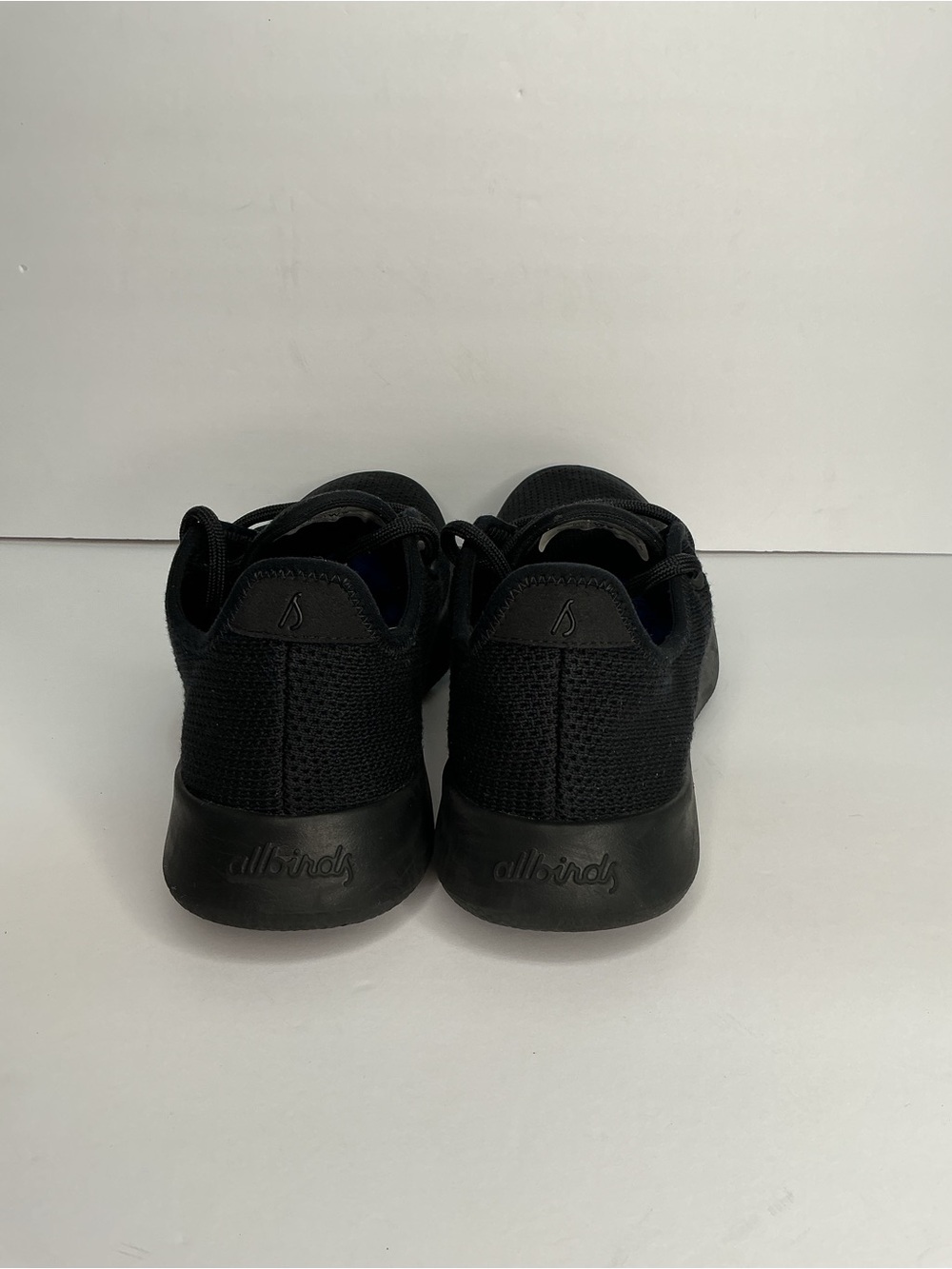 Allbirds Tree Runners Women’s 9 Black Wool Knit Sneakers - Picture 2 of 5